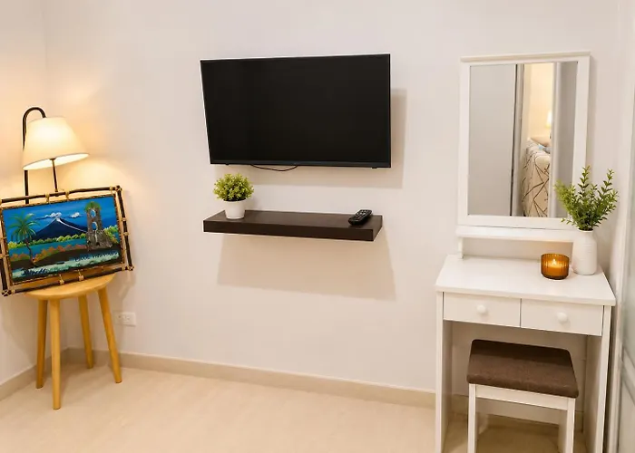Fernly Turf At Edsa Ortigas Cbd Private - Ama Tower Residences Wifi, Pool & Gym Apartahotel 3*